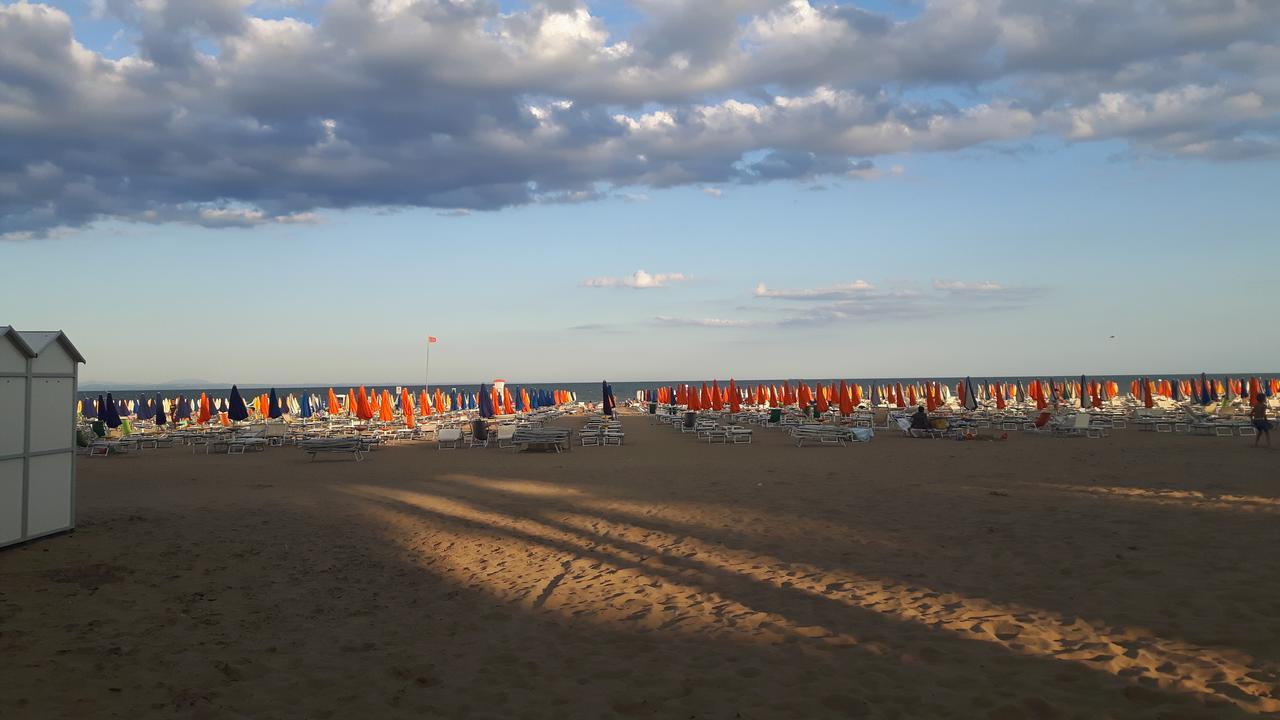 Appartamento Magnolia Lignano Sabbiadoro Luaran gambar